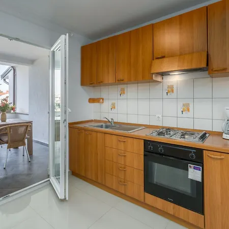 Apartament Marica 4 In Strandnaehe Mit Parkplatz Poreč
