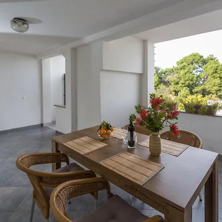 Marica 4 In Strandnaehe Mit Parkplatz Poreč