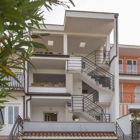 Apartament Marica 4 In Strandnaehe Mit Parkplatz *
